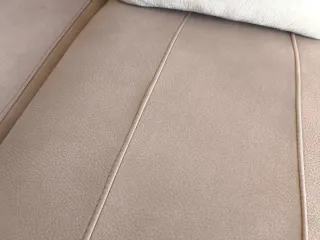 Sofá chaise longue beige/camel