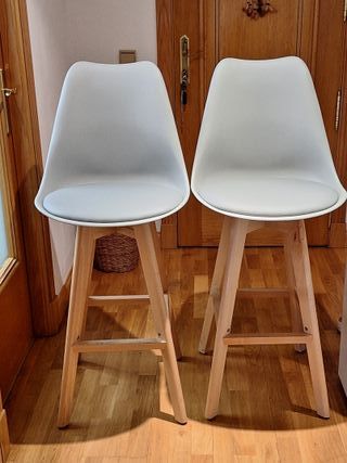 Sillas Altas Plástico y Madera