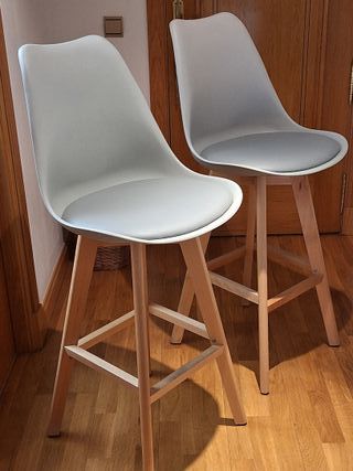 Sillas Altas Plástico y Madera