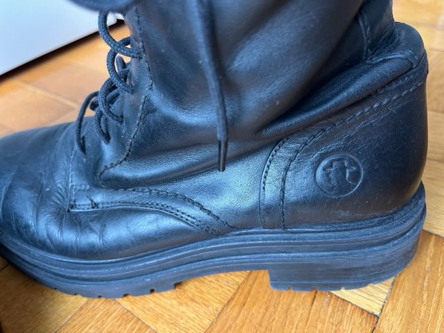 Botas Coronel Tapiocca de piel .