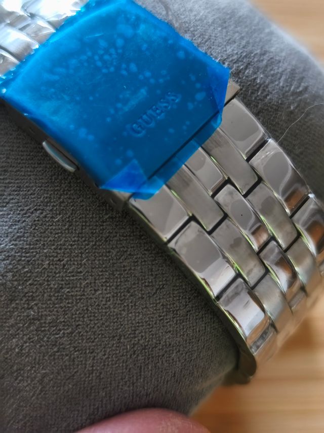 Reloj Guess Elegante W1107G1 Negro y Plateado