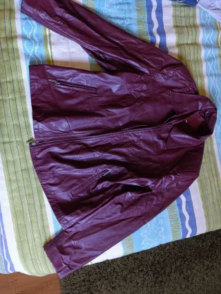 Chaqueta Morada Cuero Sintético