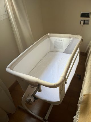 Minicuna Jané baby side