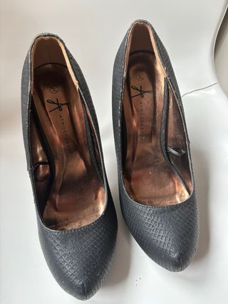 Zapatos de tacón negros talla 39