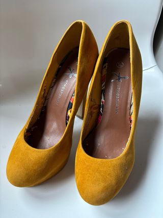 Zapatos de tacón Atmosphere mostaza talla 39