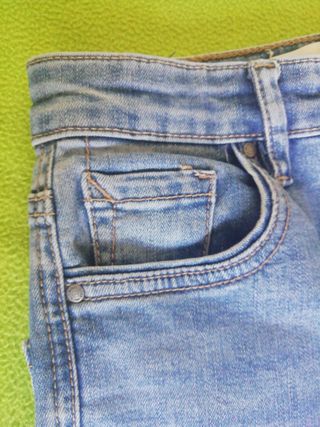 Pantalón Stradivarius Talla XXS/32