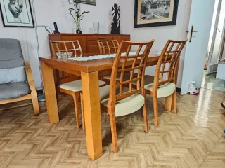 Mesa comedor extensible + 4 sillas madera maciza