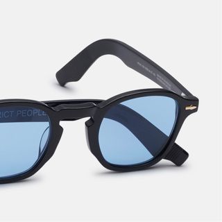 Gafas de diseño exclusivas negras y azules
