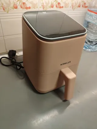 Freidora de aire rosa 2L