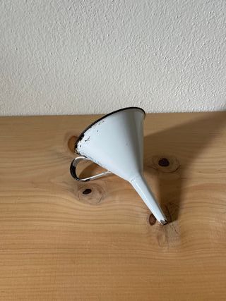 Imbuto Vintage Smaltato Bianco