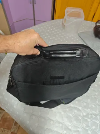 Maletín ordenador negro