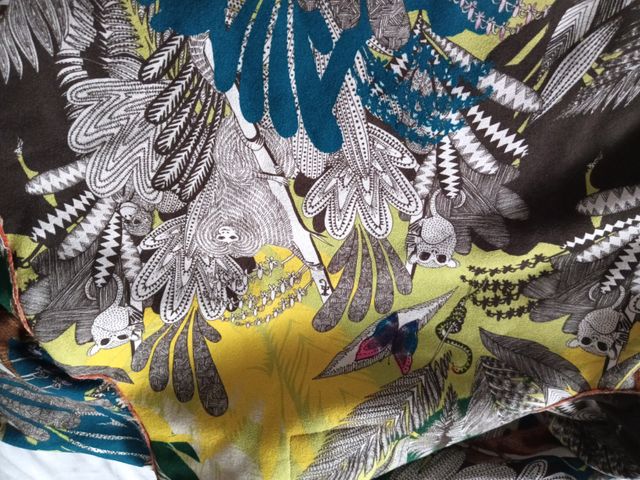 Chaqueta con estampado de jungla y mono