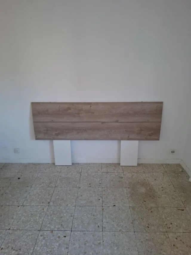 Cabecero de cama madera y blanco
