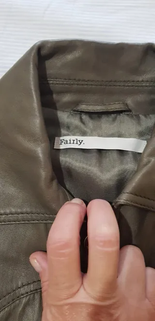 Chaqueta de cuero verde