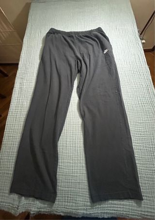 Pantalón Nike Gris