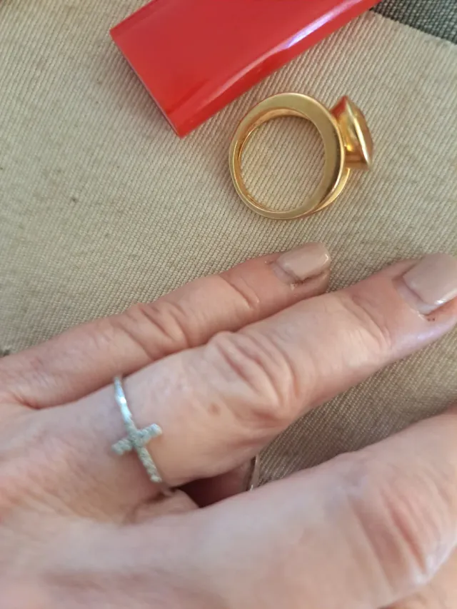 Anillo Tous Oro 18k Diamantes Cruz de segunda mano por 350 EUR en