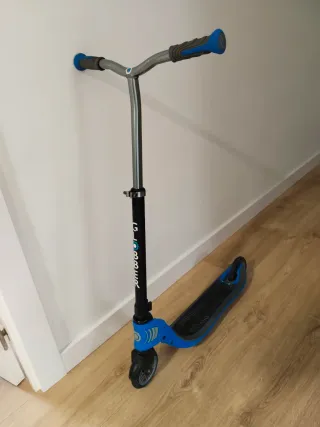 Patinete Globber infantil azul