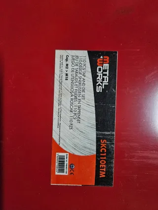 Maletín de machos y terrajas 110 piezas