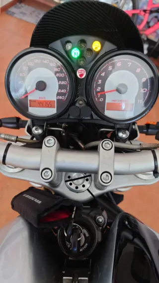 Ducati Monster S2R 1000