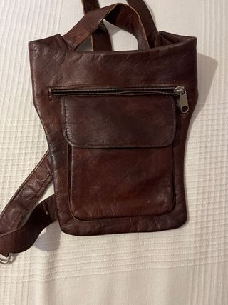 Riñonera de piel marrón