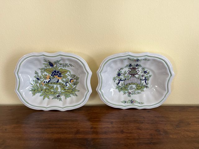 Coppia piatti ceramica decorati floreali