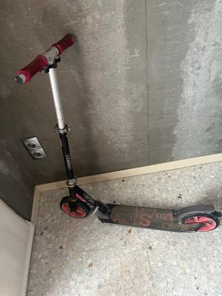 Patinete Oxelo rosa y negro