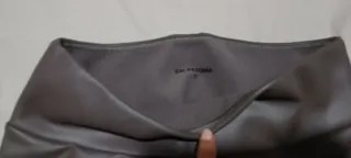 Leggings de invierno gris verdoso.