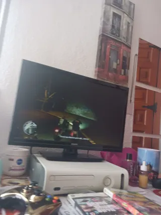 Xbox 360 + 1 Mando + 2 Juegos