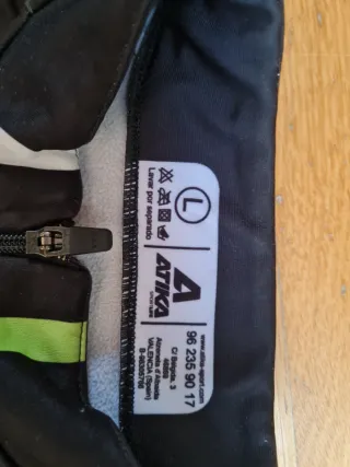 Ropa de ciclismo marca ATIKA 
Talla L