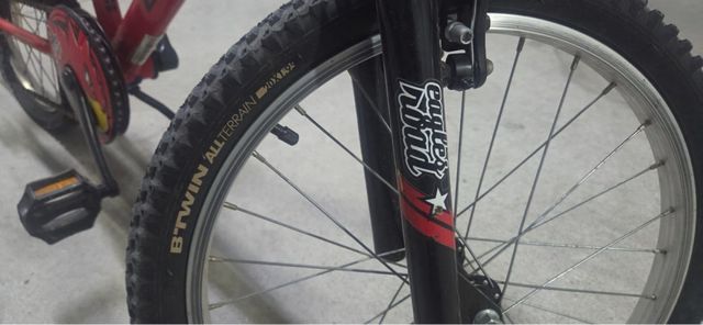 Bicicleta Btwin Roja 6-9 años 20 pulgadas