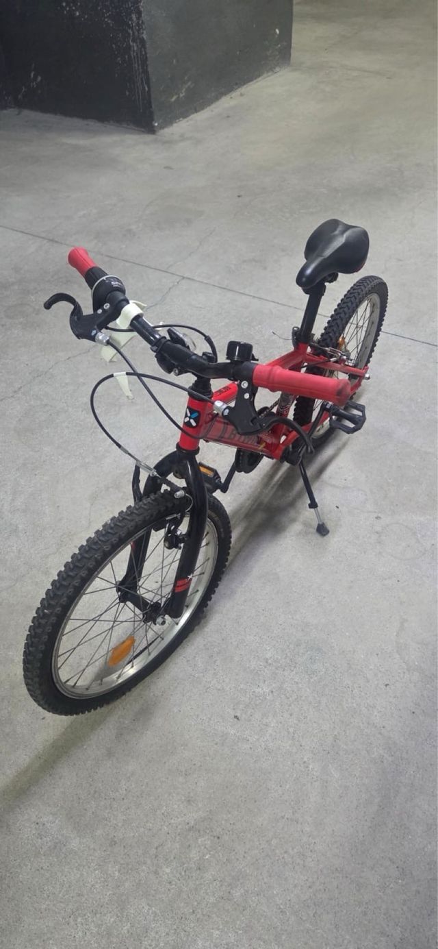 Bicicleta Btwin Roja 6-9 años 20 pulgadas