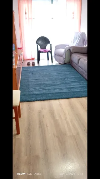 Alfombra de lana azul petróleo