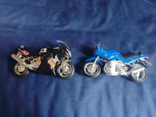 Lote 7 Motos de Juguete