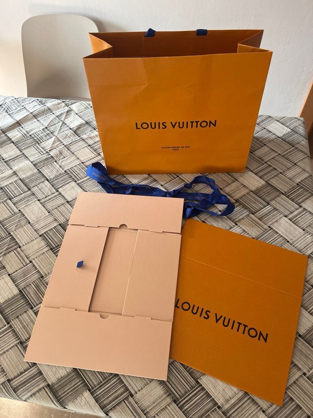 Caja Louis Vuitton Naranja con Cinta Azul