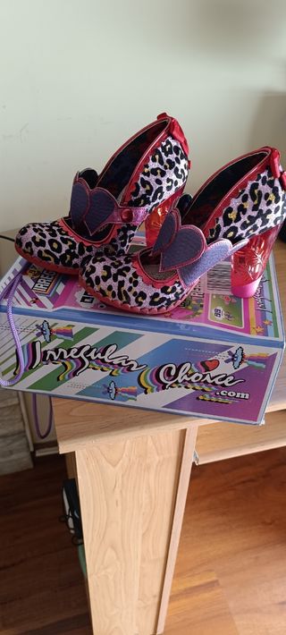 Zapatos de tacón Irregular Choice