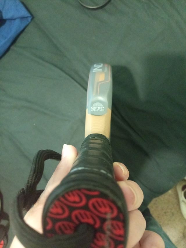 Pala Bullpadel Indiga Power.  Grip original.1 uso