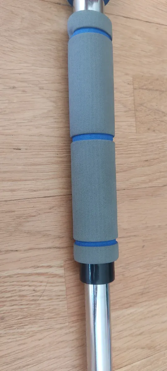 Barra de dominadas ajustable