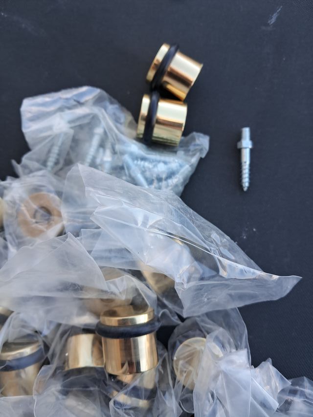 Topes de puerta latón cromado 25x25