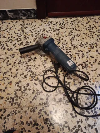 Radial Bosch GWS 750