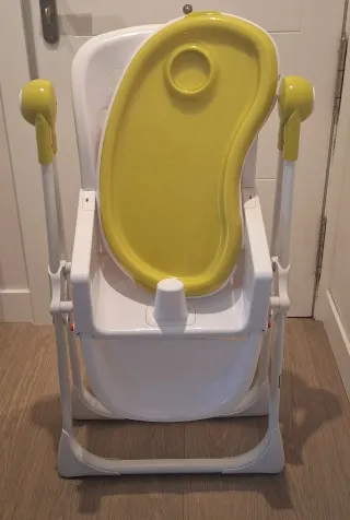 Trona infantil con divertido estampado