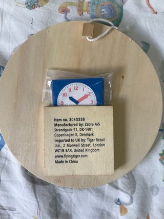 Reloj de madera para aprender las horas