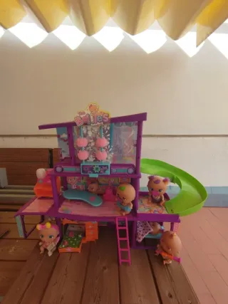 Casa Bellies con 6 muñecos