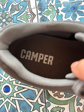 Zapatos Camper grises 