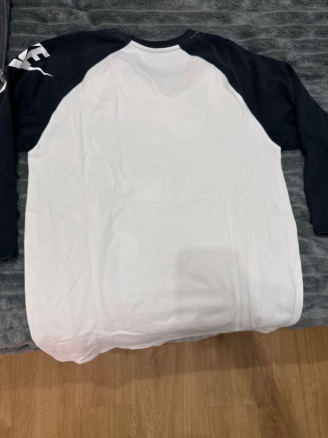 Camiseta Nike manga larga raglán