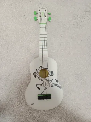 Ukelele de madera Stagg