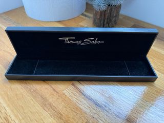 Caja Thomas Sabo Negra y Plateada