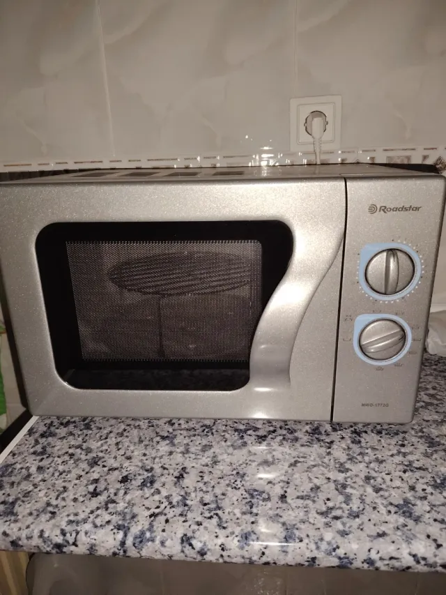 Microondas Roadstar RWG-1773G