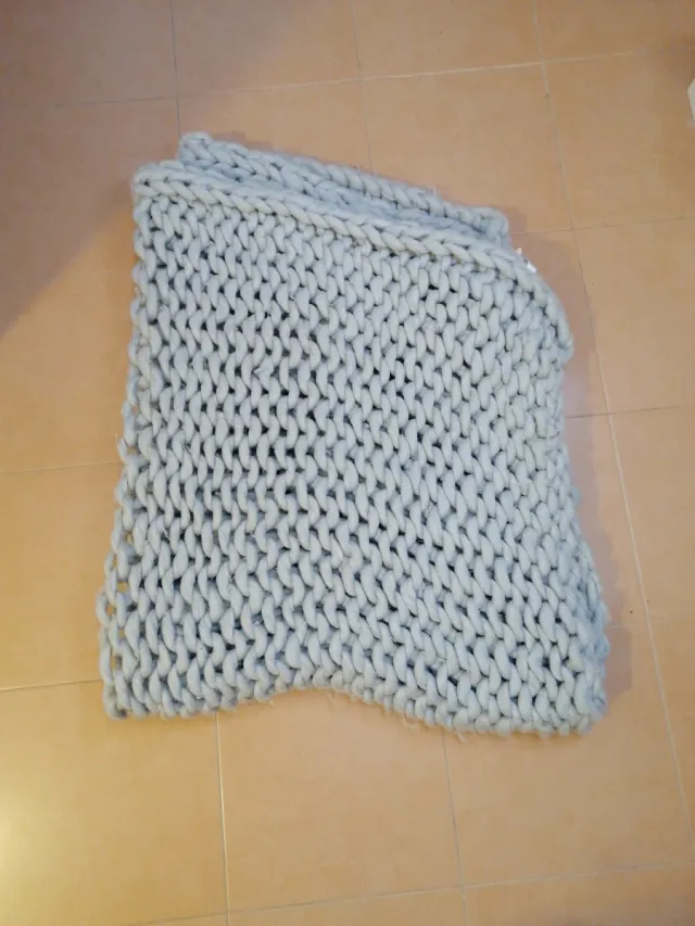 Manta gruesa gris Primark