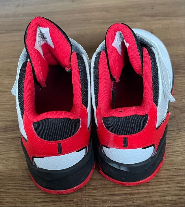 Zapatillas Jordan Flight Blancas y Rojas