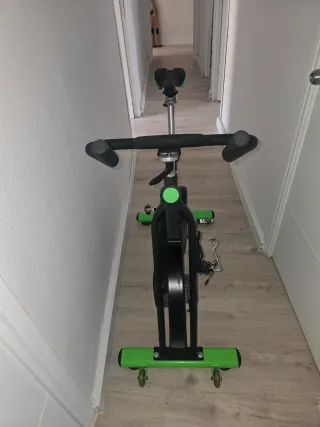 Bicicleta Spinning Magnética Negra y Verde
